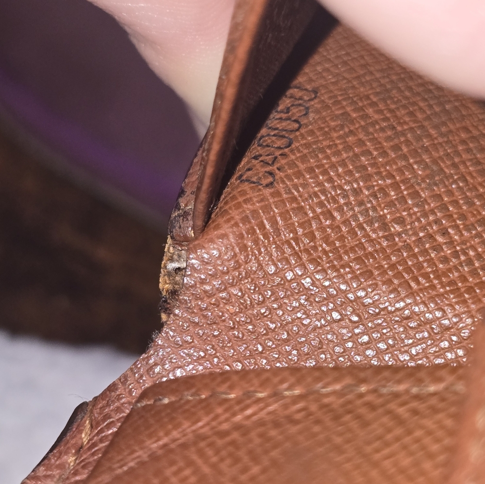 LV wallet - Picture 8 of 8